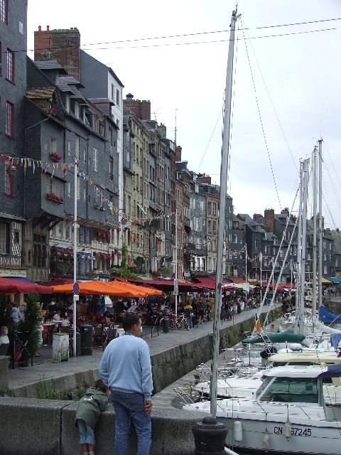 Honfleur Harbour 01.JPG - Honfleur Shopping